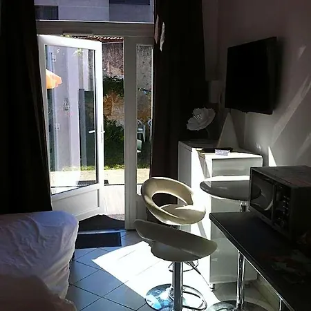 Les Bains Douches 3*