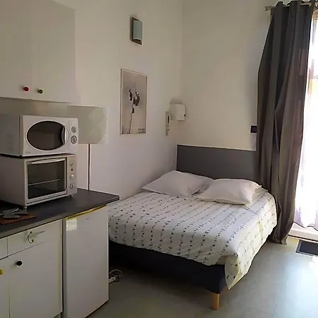 Les Bains Douches 3*