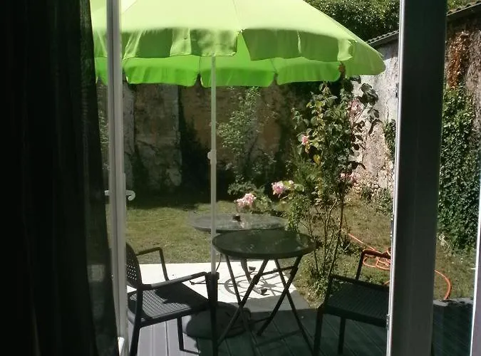 Les Bains Douches Aparthotel 3*