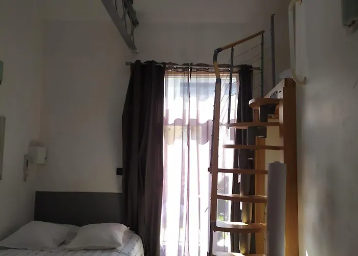 Les Bains Douches Aparthotel 3*