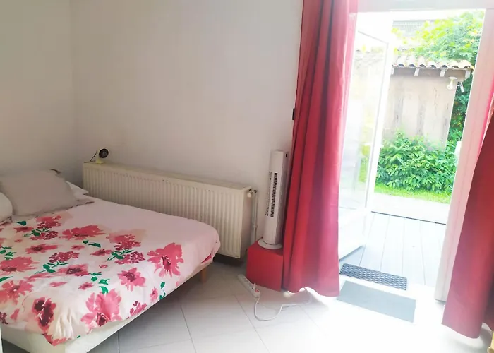 Les Bains Douches Aparthotel Périgueux