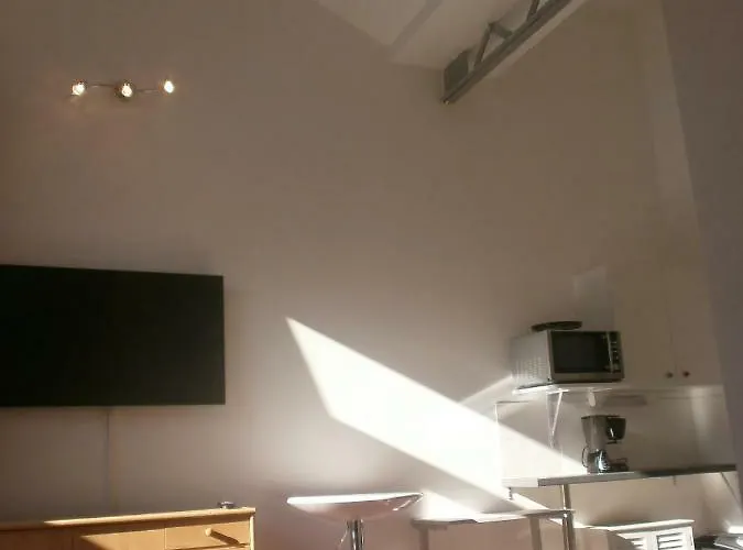 Les Bains Douches 3*